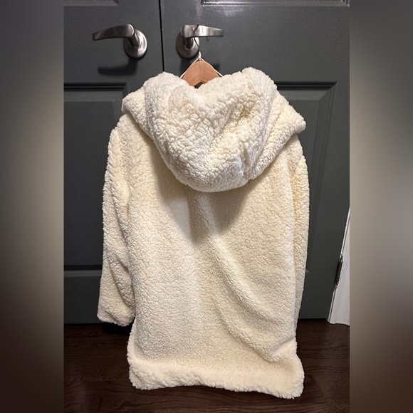 Oversized Cream Teddy Jacket (Urban Outfitters) (M/L) - Picture 8 of 9